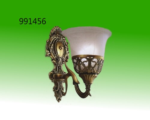 單燈簍空花紋壁燈